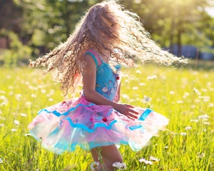 100 Fun (& Free) Things to Do With Your Kids This Summer